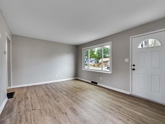 4th image of 2350 Grasmere Ave