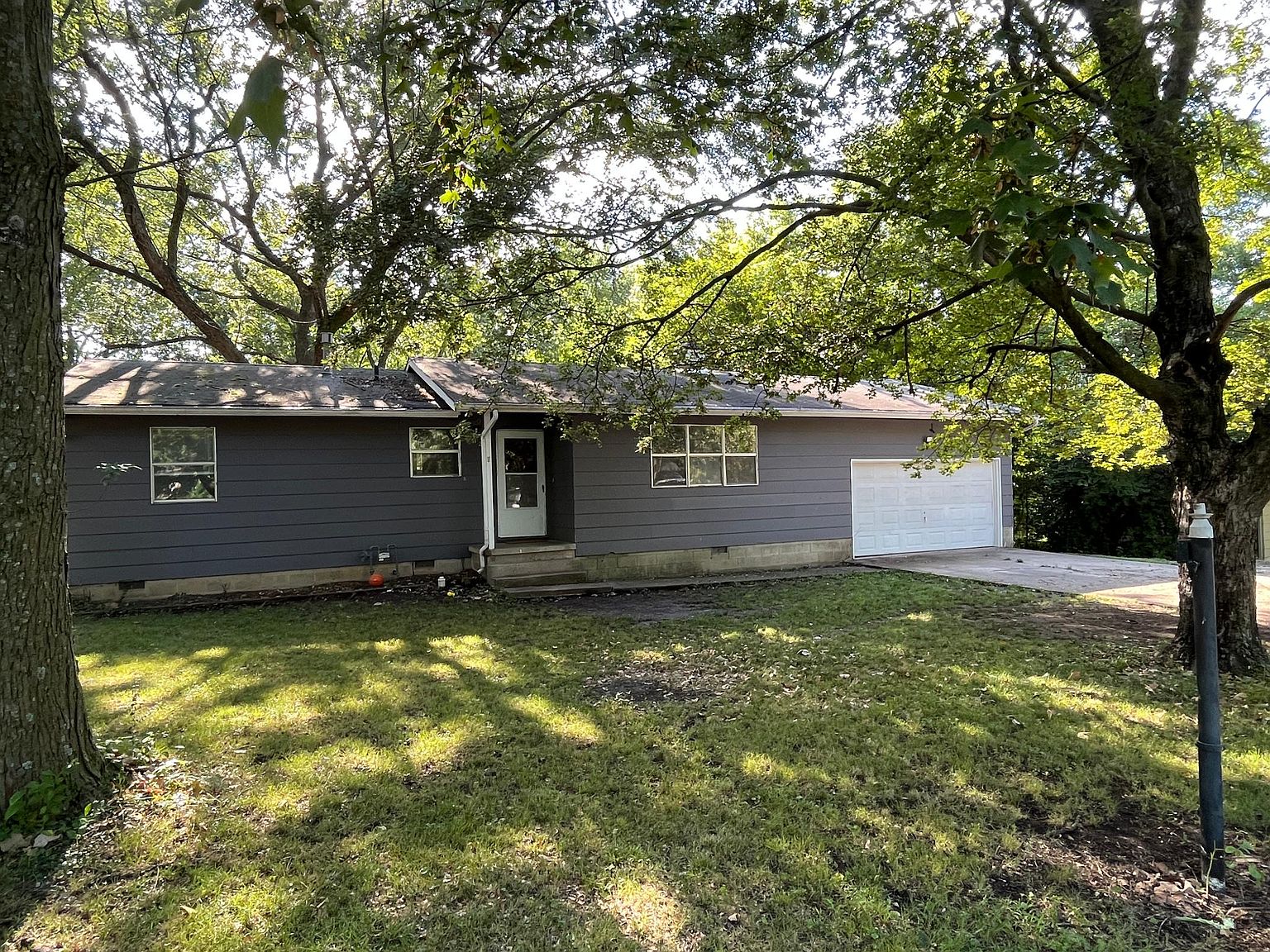 412 N Zinc Pl, Carterville, MO 64835 Zillow