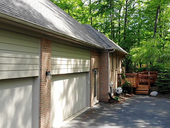 5th image of 3476 Fox Woods Ct