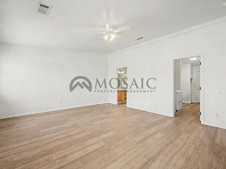 1625 S 74th St — Photo 27