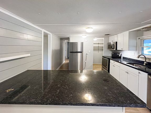 5th image of 218 Lineberger Dr