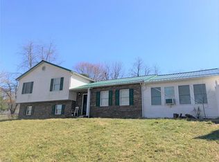 2416 Valley Rd, Parkersburg, WV 26101