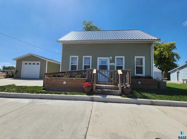 131 N Dakota St, Salem, SD 57058