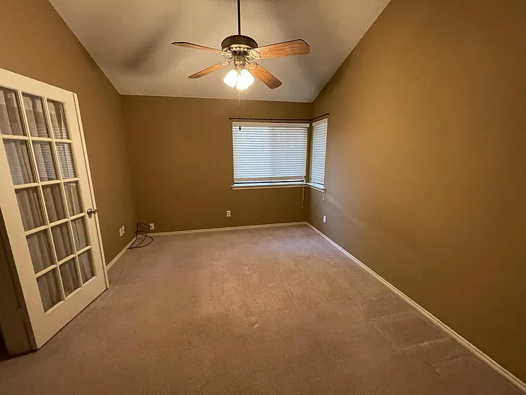 3202 Fairview Dr — Photo 14