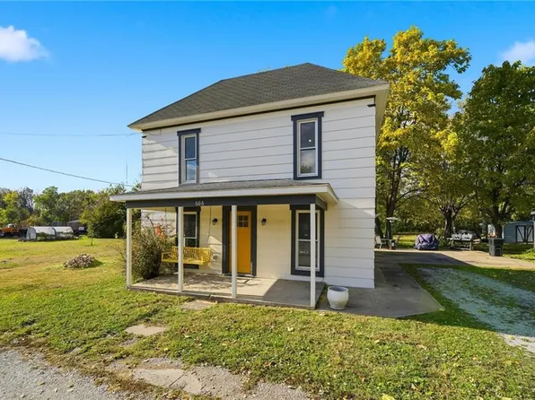 606 Water St, Holt, MO 64048