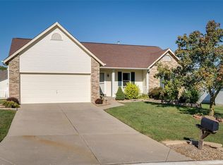 2017 Moondance Dr, O'Fallon, MO 63368