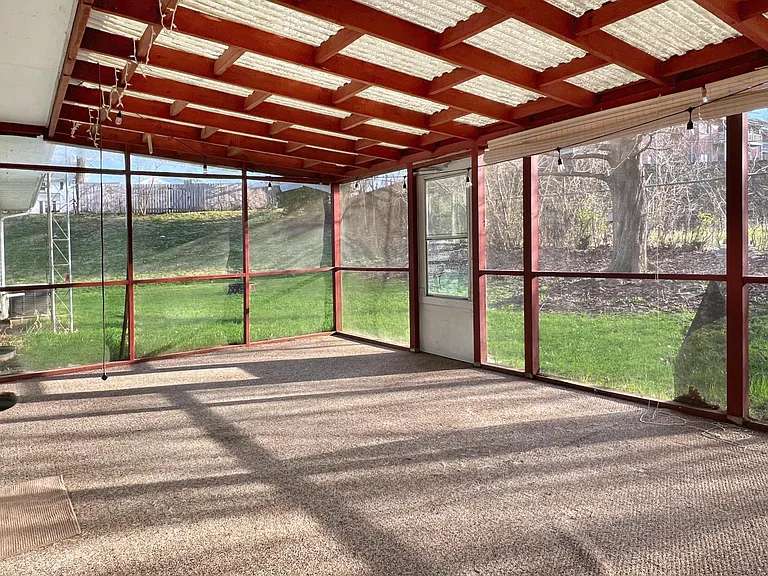Screened In Patio