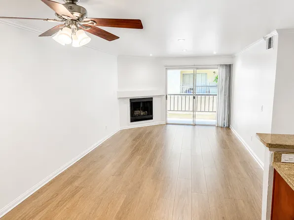 5525 Canoga Ave, Woodland Hills, CA