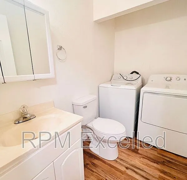 634 M St NE #4 — Photo 5