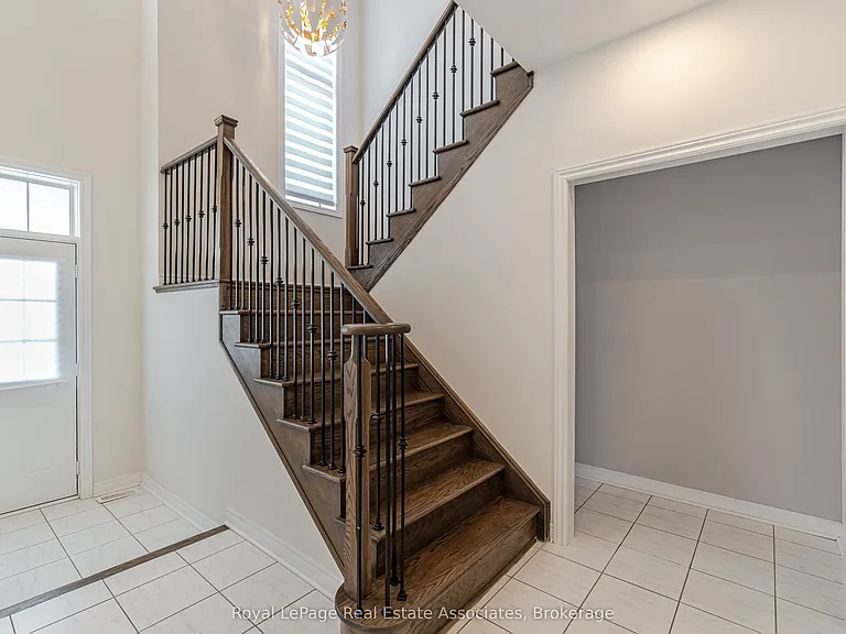 3172 Ernest Appelbe Blvd — Photo 15