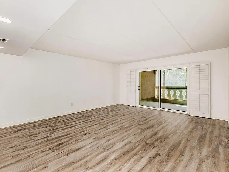 7950 E Camelback Rd #305 — Photo 8