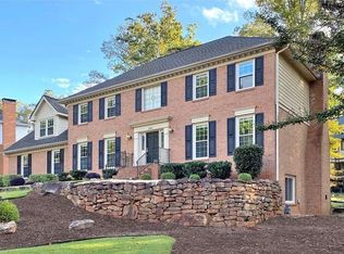8595 Woodledge Ln, Roswell, GA 30076