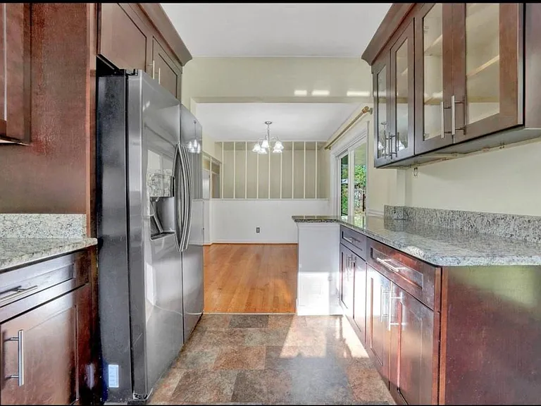 3260 Rasmont Rd — Photo 10