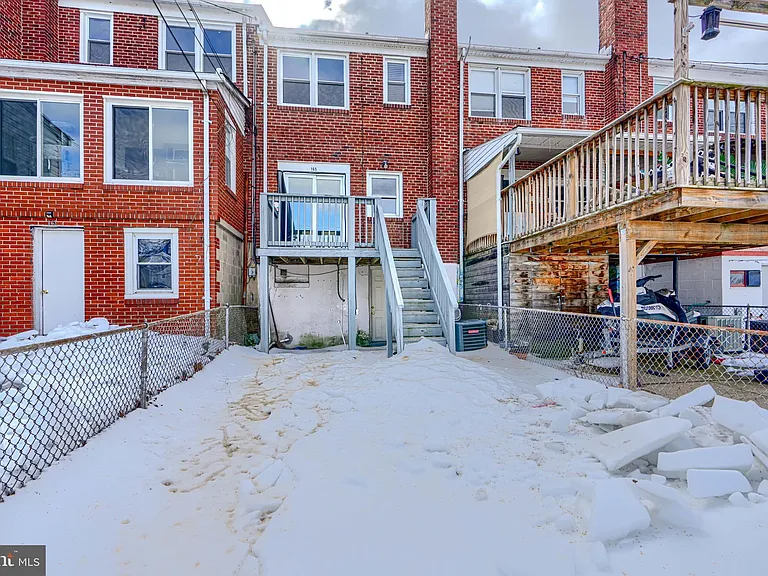 165 Hampshire Rd — Photo 36