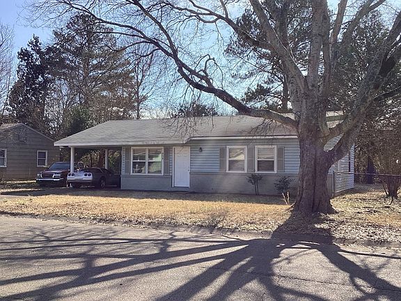 2nd image of 608 Cypress St