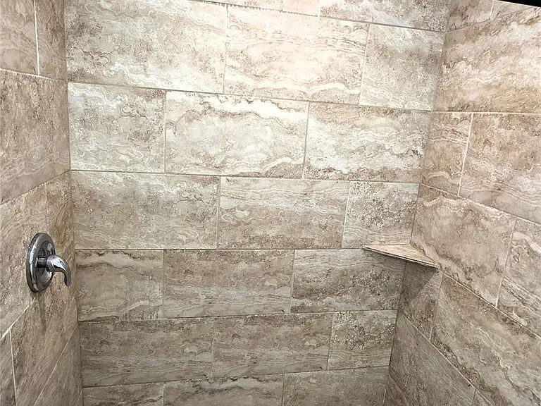 7518 Smiling Wood Ln — Photo 11