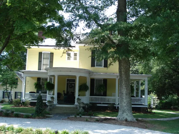 331 N Main St, Warrenton, NC 27589