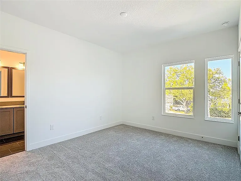 410 S West Shore Blvd — Photo 70