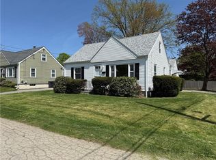 26 Yale Ave, Riverside, RI 02915