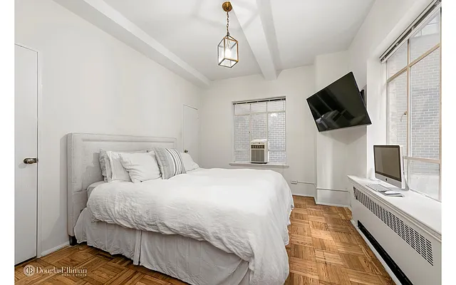 Rented by Douglas Elliman | media 11