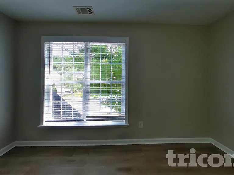3281 Saville St SW — Photo 13