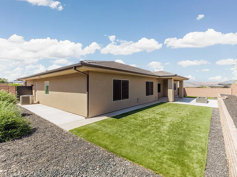 519 S Bracciano Dr — Photo 29