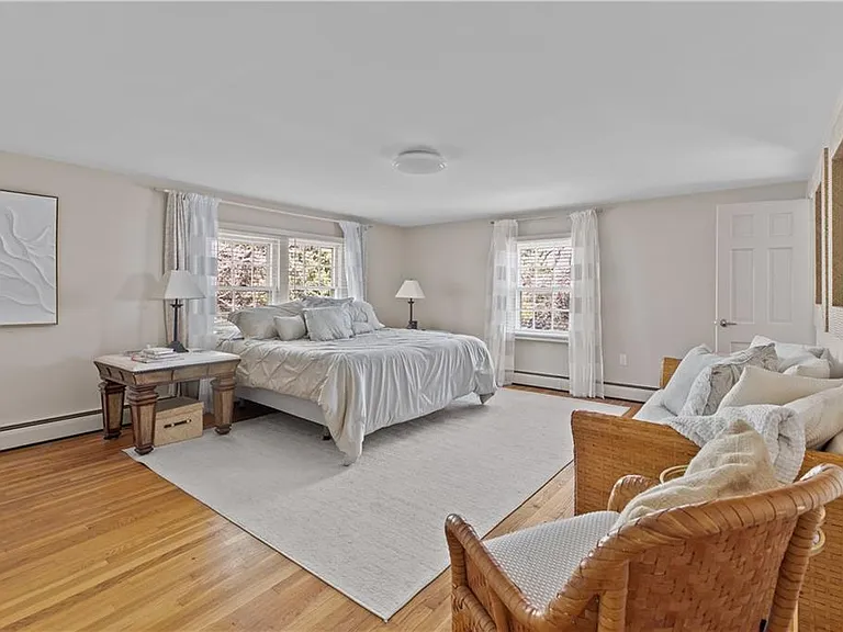 26 Red Cross Ave — Photo 16