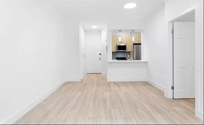 Rented by Oxford Property Group | media 13