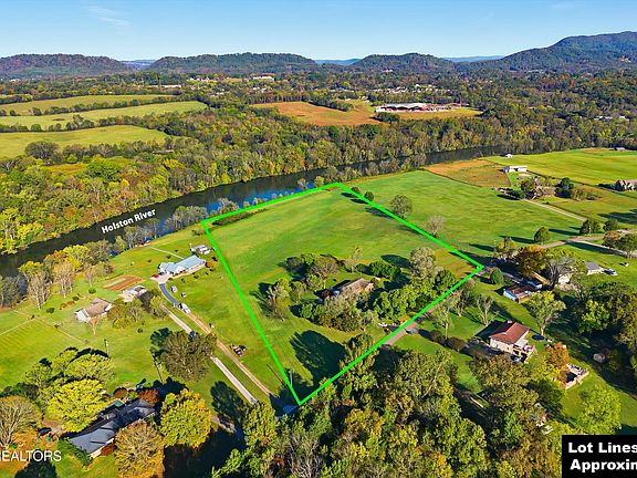 3rd image of 1021 Graves Rd