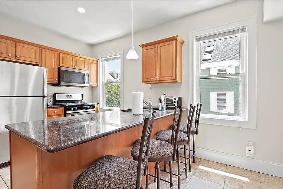 1 bed, 971 sqft, $1,200 — Photo 1