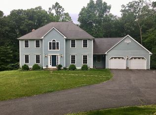 19 Saddle Ridge Rd, Newtown, CT 06470