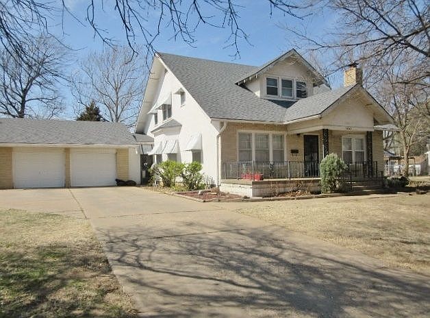 1st image of 1002 N Jefferson Ave