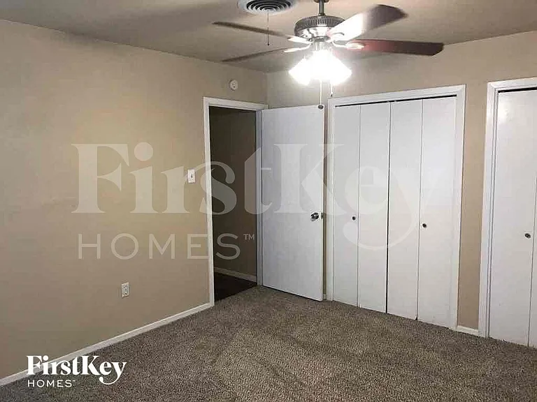 5605 Odessa Ave — Photo 10