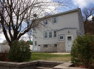 24 Flanders St, Johnston, RI 02919