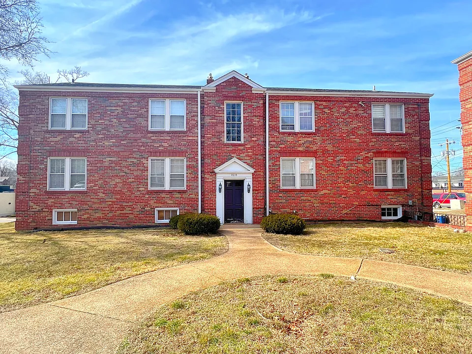 7635 Delmar Blvd #2S