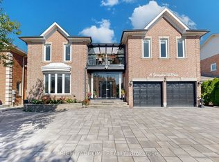 8 Springbrook Dr, Richmond Hill, ON L4B3R9