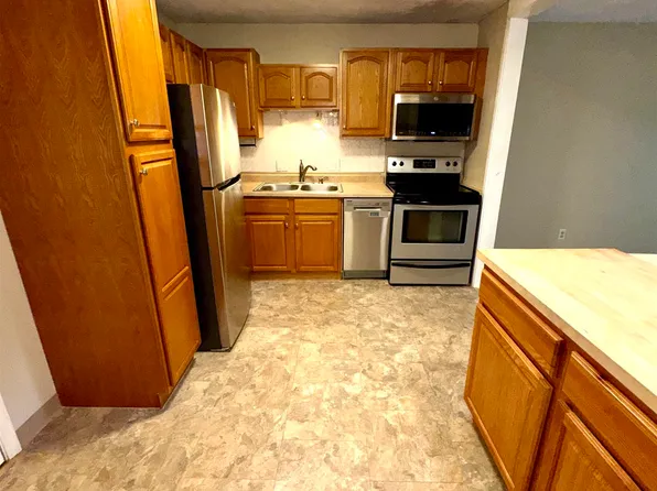 310 BROOK VILLAGE Road #40, Nashua, NH 03062