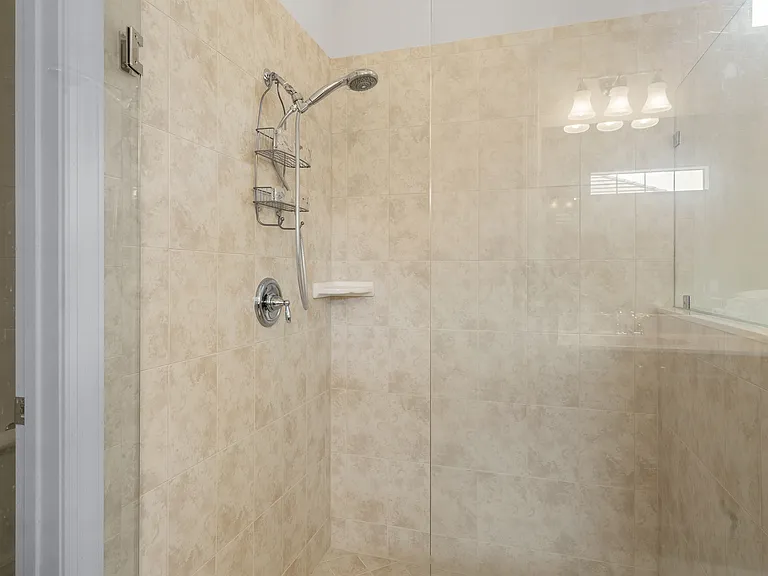 4127 Siena Cir — Photo 26