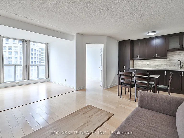24 Wellesley St W #614 — Photo 12