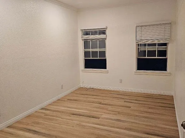 2126 S Ridgeley Dr, Los Angeles, CA 90016