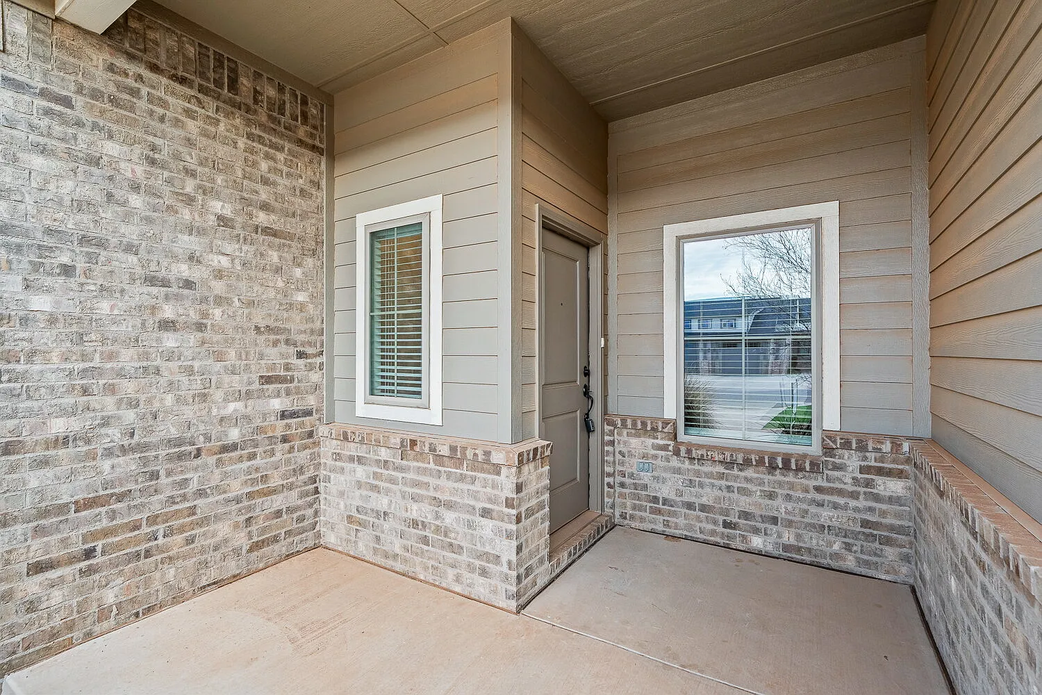 2 bed, 2.0 bath, 1251 sqft, $1,450 — Photo 2