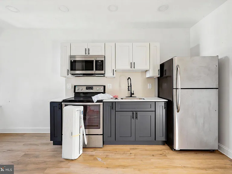 2046 S Norwood St #2 — Photo 9