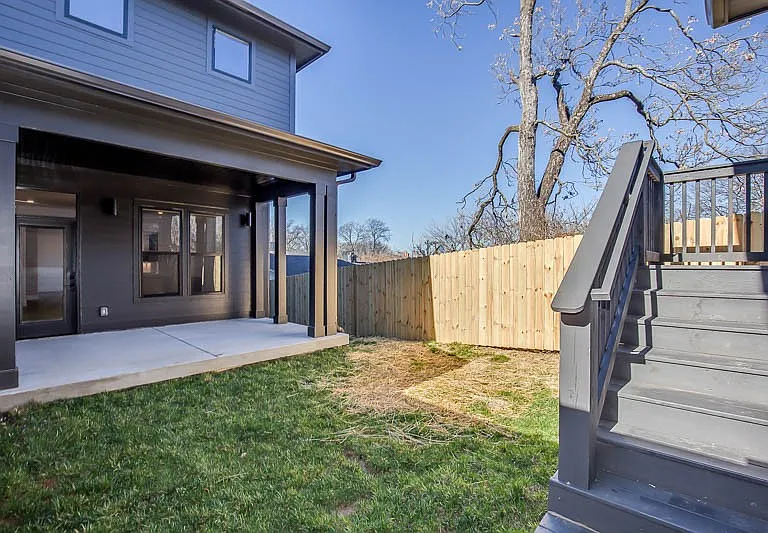1304A Pillow St — Photo 41