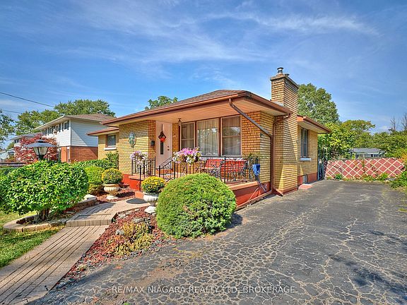 3rd image of 316 Bowen Rd