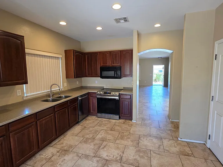 6621 W Shaw Butte Dr — Photo 9