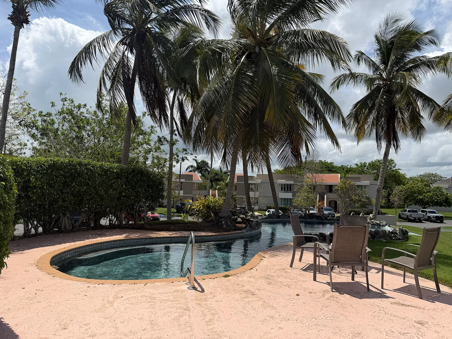 3 bed, 1748 sqft, $2,200 — Photo 3