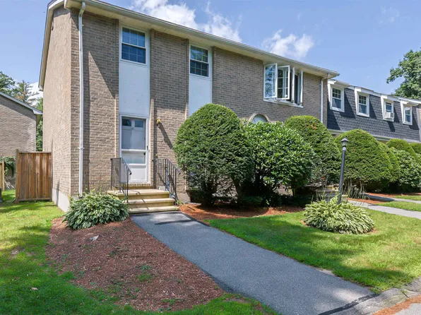 41 Fieldstone Drive, Londonderry, NH 03053