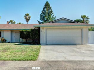 174 Woodhill Dr, Redding, CA 96003