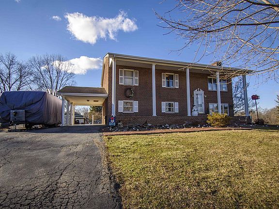 2nd image of 5621 Tanglewood Dr