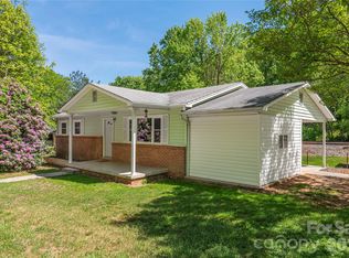1140 Groundhog Rd, Canton, NC 28716